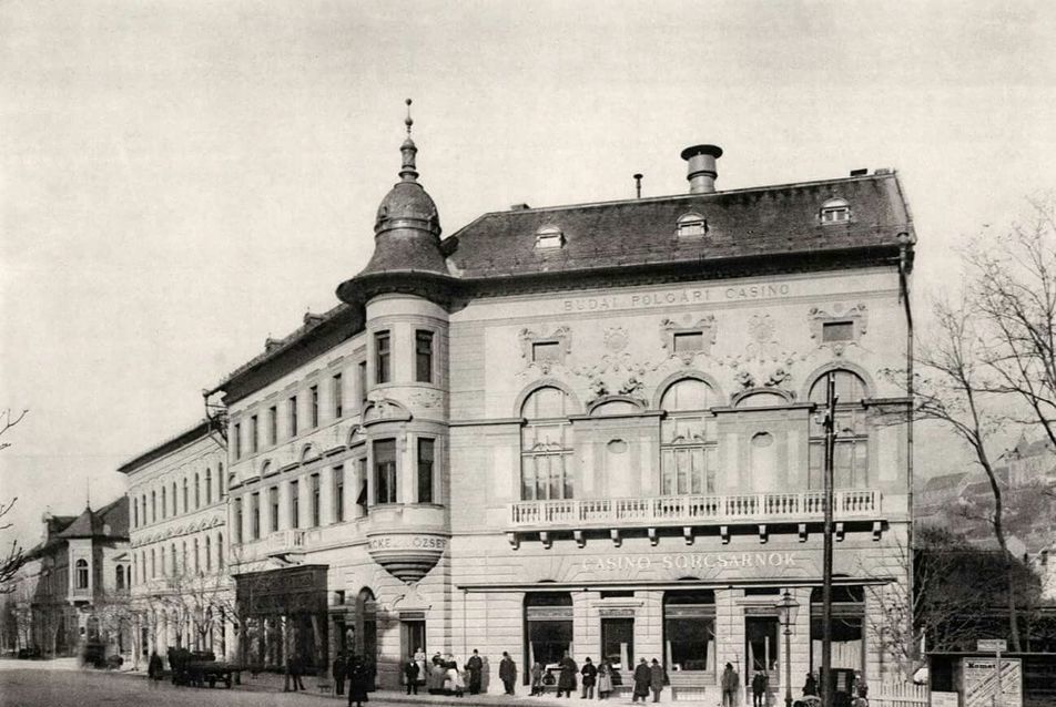 Az épület eredeti homlokzata, forrás: jassomuhely.hu, Építő Ipar