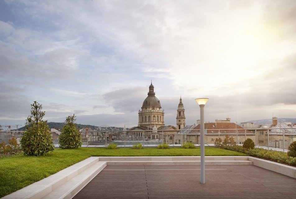 Hilton Garden Inn Budapest, Tervező: Carmen Tanase, 2019.