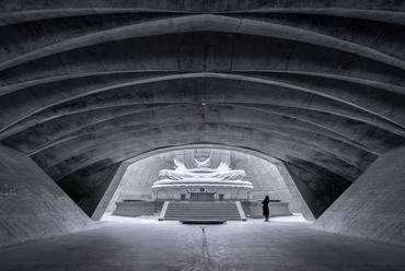 Vincent Wu (Kína): In Hill of the Buddha. Makomanai Takino temető, Szapporó, Japán. APA 2019 – Belső (Interior) kategória.