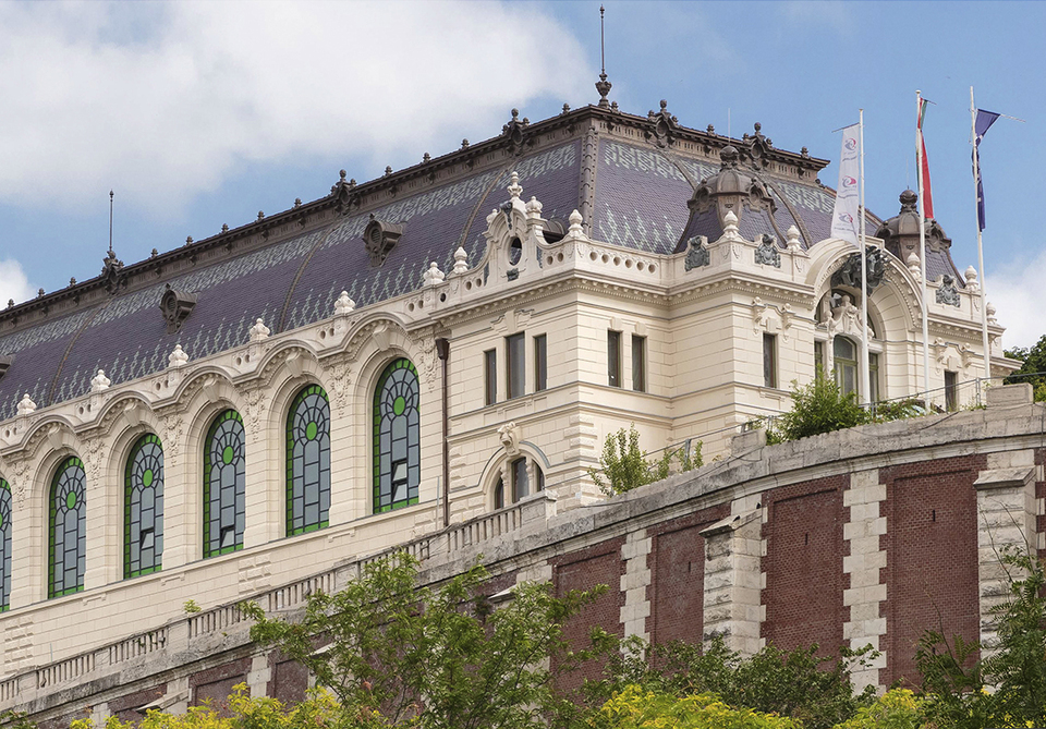 Budavári Királyi Lovarda - kivitelező: Reznicsek Zoltán - fotó forrás: Pro Architectura díj  honlap