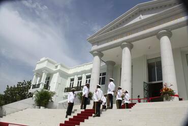 A Cour de Cassation átadása 2015 júliusában. Fotó: UCLBP Facebook