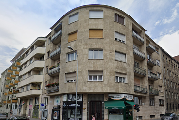 Budapest, Csalogány utca 3/a., tervező: Kudelka György és Simó Gábor, fotó: Google Earth, 2019