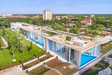 Az új Aquaticum Strand Debrecenben. Építészet: BORD Építész Stúdió. Fotó: Palkó György
