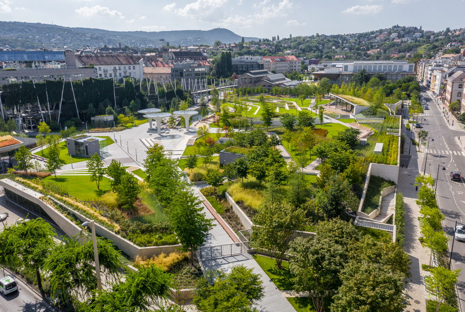 Háromdimenziós függőkert, cseresznyefa-liget, 355 új fa: a Millenáris Széllkapu Park