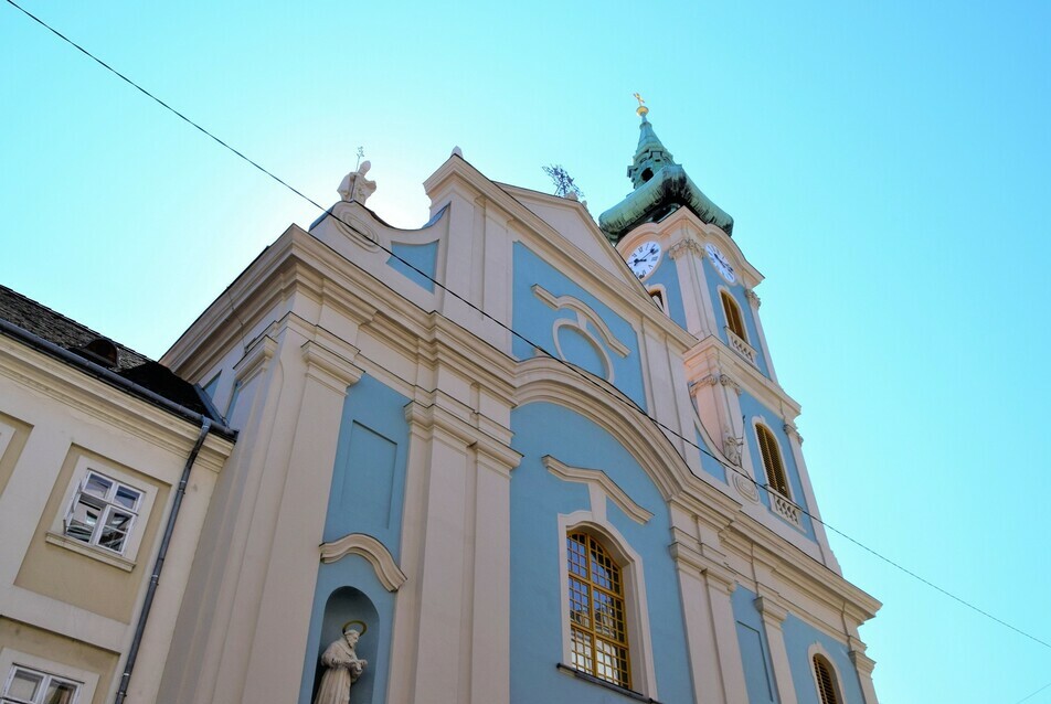 Árpád-házi Szent Erzsébet kék ruhája —  A Budai Erzsébet-apácák Szent Ferenc Sebei templomának felújítása 