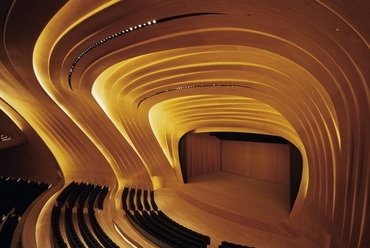 A Heydar Aliyev Kulturális Központ, Zaha Hadid Architects, Baku, Azerbajdzsán, 2007-2012, Fotó: ©Helene Binet, A Zaha Hadid Architects hozzájárulásával