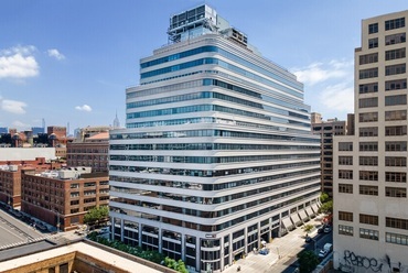 New York, 375 Hudson Street, tervező: Skidmore, Owings & Merrill, valamint Emery Roth & Sons (Wikipedia)