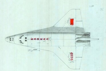 A Buran, vagyis Hóvihar névre keresztelt űrrepülőgép és a Galina Balasova által tervezett betűtípus. 1978 Forrás: vice.com