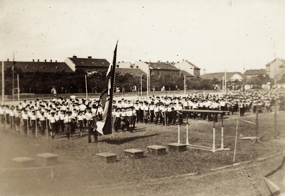Széll Kálmán tér a Széna tér felé nézve, 1906. Forrás: Fortepan / Széman György