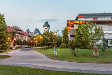 Az egykori gyár déli területe azonban már új életre kelt, amikor a kilencvenes évek végén elkezdődött a Garaphisoft Park építése.