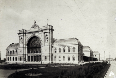 Baross tér, Keleti pályaudvar. 1884. Fortepan / Budapest Főváros Levéltára. Levéltári jelzet: HU.BFL.XV.19.d.1.06.060