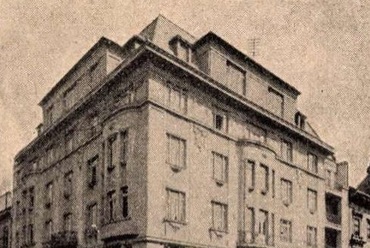 Budapest, Arany János utca 27. 1930 körül, tervező: Jónás Dávid és Zsigmond (Magyar Feltámadás Lexikona, 1932., 305. o.)