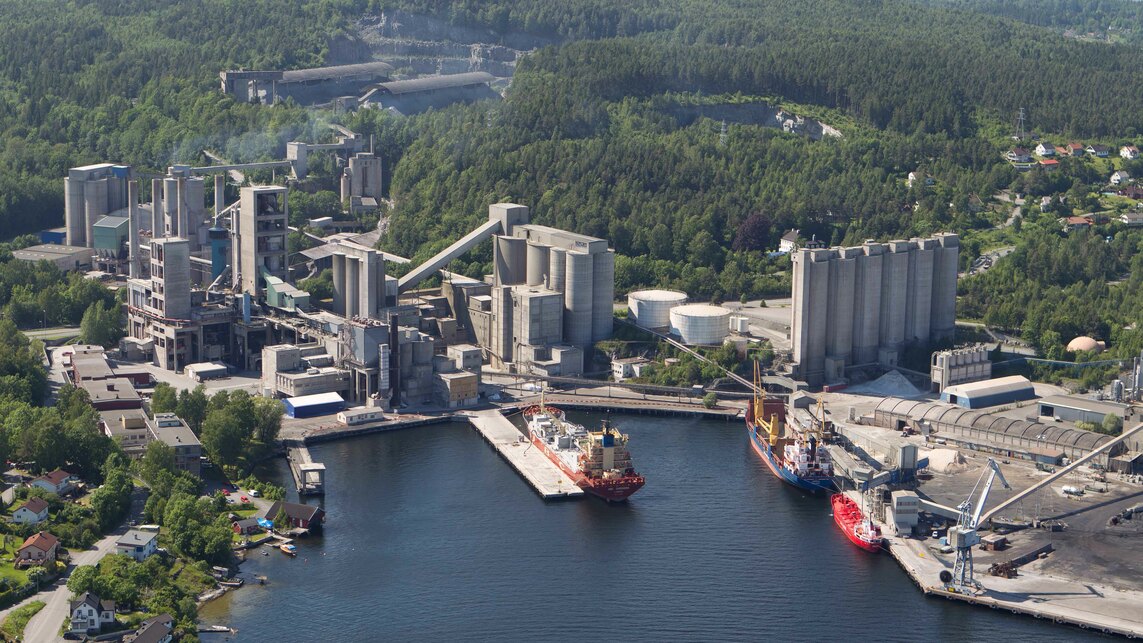 Brevik cementgyár, Norvégia – forrás: HeidelbergCement Group