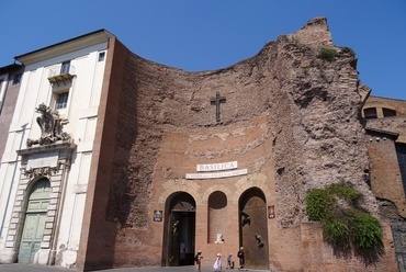 A Santa Maria degli Angeli templom Diocletianus fürdőjének romjaiba integrálva, Róma, Fotó forrása: corvinus.nl