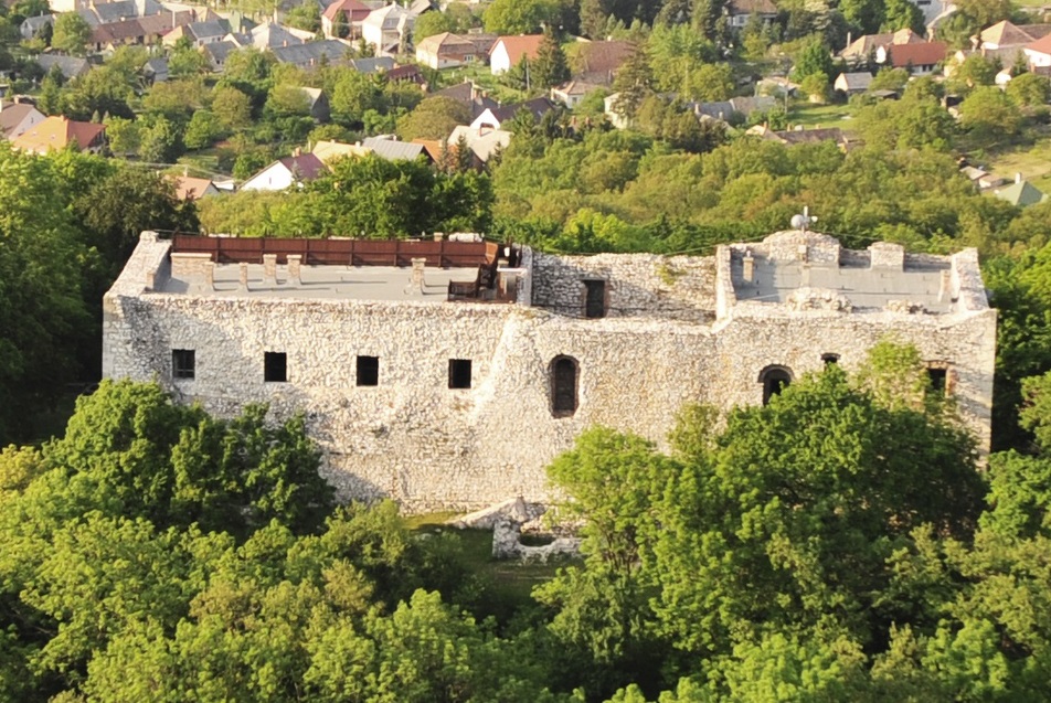 Állagmegóvó felújítást végeznek a várgesztesi váron