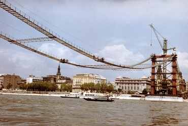 Ez már 1963 – épül az Erzsébet híd. Fotó: Fortepan, Bujdosó Géza