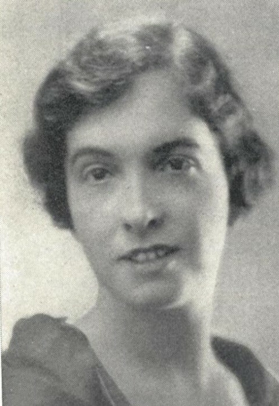 Várnay Marianne 1930 körül (Bozzay Margit (szerk.): Magyar Asszonyok Lexikona, 1931., 994. o.)
