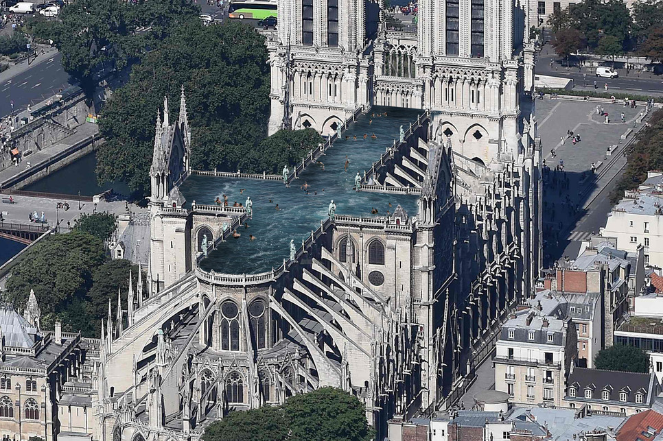A jövő örömmel szemezget majd a Notre-Dame tetejének újrahasznosításáról szóló szarkasztikus tervekből. A képen az UMA iroda ötlete látható. Forrás: www.u-m-a.se