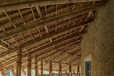 Anandaloy közösségi ház Bangladesben – Tervező: Studio Anna Heringer – Fotó: Kurt Hoerbst