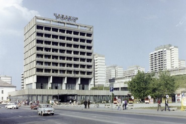A Karancs szálló egy 1977-es felvételen. Forrás: Fortepan/Főfotó
