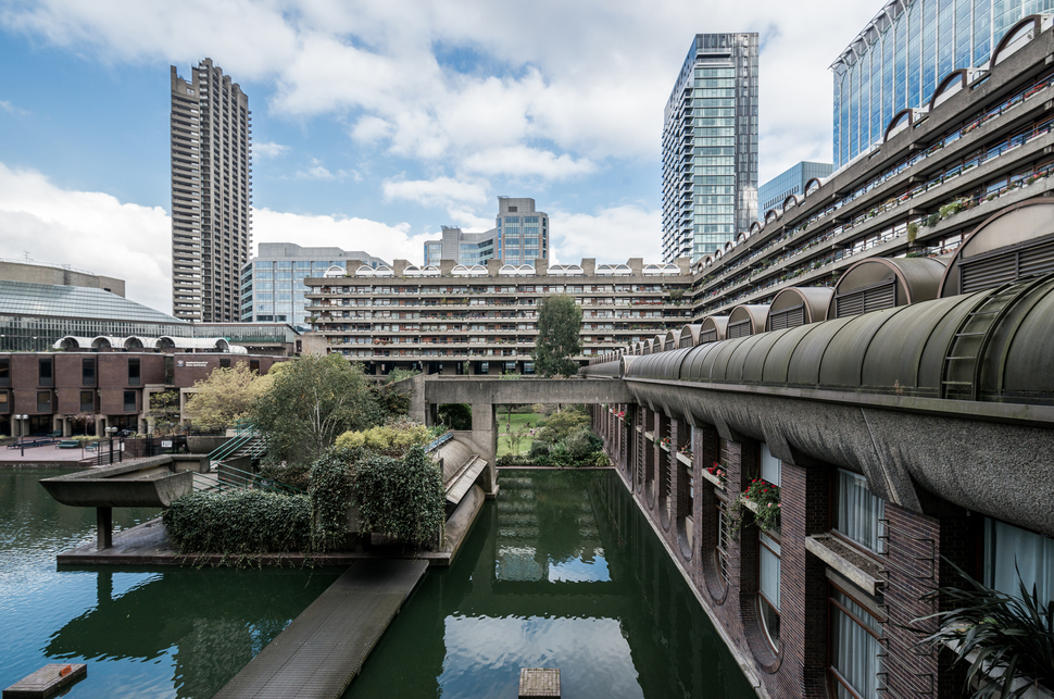 Barbican Centre, London. Chamberlin, Powell and Bon. Forrás: Flickr