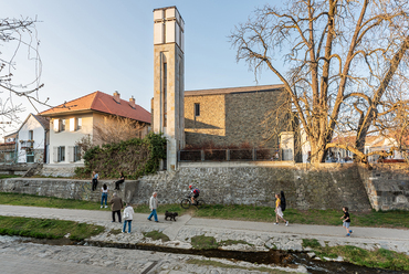 A belváros legutóbb épült, egyben első evangélikus temploma a Bükkös-patak partján áll 2004 óta. Tervezői Kocsis Barnabás, Kocsis Gáspár és Kutasi Attila.