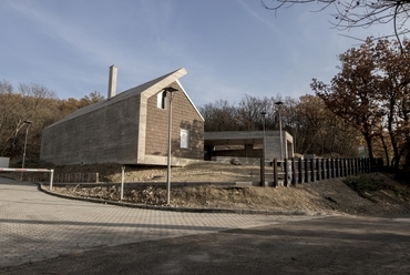 Pápai Építész Stúdió: Lóczy-barlang Látogatóközpont, Balatonfüred. Fotó: Mezei László