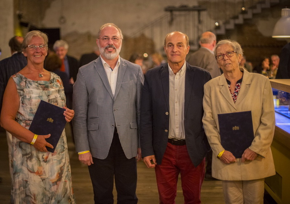 A főépítész elismerések átadóján, Pányi Zsuzsanna, Horváth Gábor, Tóth Miklós és Zábránszkyné Pap Klára, Fotók forrása: Országos Főépítészi Kollégium