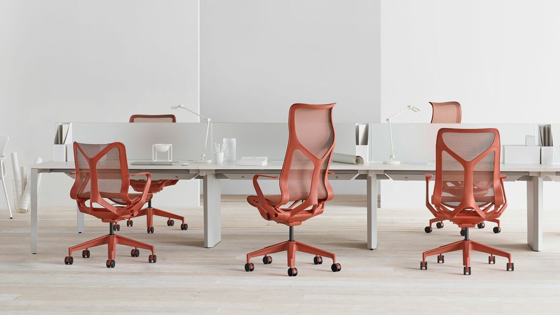 A Herman Miller Cosm széke három különböző magasságú. Forrás: Europa Design