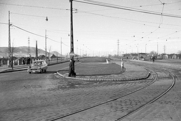 Az Árpád híd pesti hídfője a Váci út felől nézve, 1959. Forrás: Fortepan / UVATERV