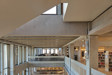 Kingston Egyetem, Town House – Tervező: Grafton Architects – Fotó: Ed Reeve, Dennis Gilbert, Alice Clancy