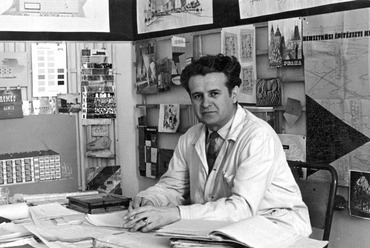 Snopper Tibor a Szegedi Tervező Vállalat irodájában, az 1960-as évek elején. Fotó: Buzsáki Ferenc
