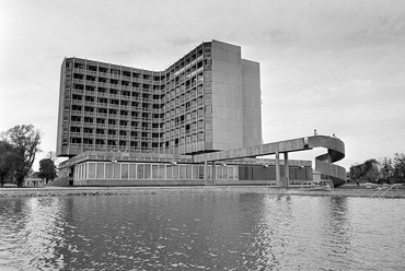 A Helikon szálló egy 1971-es felvételen. Forrás: Fortepan / Bauer Sándor