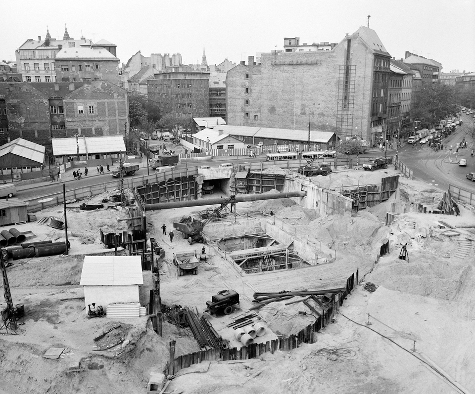 A Kálvin tér a metró építése közben. Fotó: Wikipédia/Fortepan