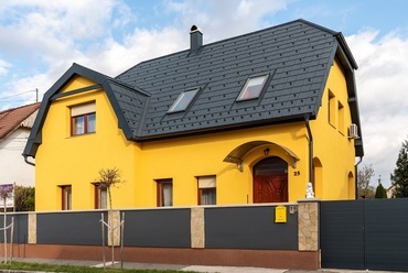 Családi ház, Veszprém. Forrás: Prefa