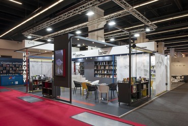 Magyar pavilon a Frankfurti Könyvvásáron – belsőépítészet: Demeter Design Studio