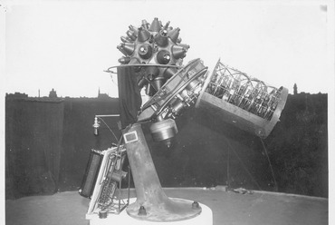 Az első generációs planetáirum gép a Müncheni Deutsches Museumban, 1923. Forrás: planetarium100.org