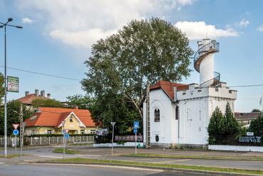 A különleges épület csak a szőlőket kipusztító, 19. század végi filoxérajárvány idejéig láthatta el eredeti funkcióját. Később a rendőrség használta, ma étterem működik benne. 1949 óta műemlék.