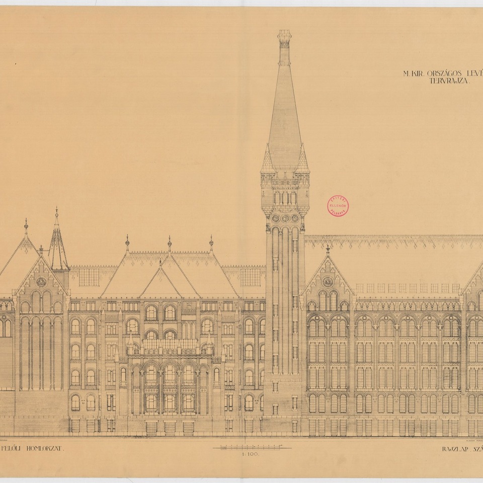 A Magyar Királyi Országos Levéltár tervrajza 1915-ből. Középen a neogótikus torony, jobbra az Észak-nyugati szárnyépület látható. Forrás: Magyar Nemzeti Levéltár / Nemzeti Hauszmann Program Facebook