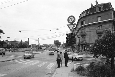 Hegyalja út az Alkotás utca - Budaörsi út találkozásánál, 1975. Forrás: Fortepan/FŐMTERV