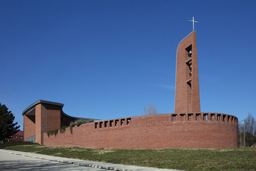 A pátyi Szent II. János Pál pápa templom, Tervezők: Robert Gutowski Architects, Fotó: Bujnovszky Tamás