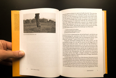 Pier Paolo Tamburelli: On Bramante. MIT Press, Cambridge, 2022. 416 oldal, angol nyelven. Ár: 39.95 USD
