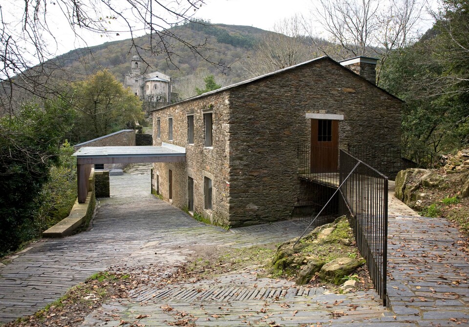 A Külső terek kategória győztese, 2015: A San Juan de Caaveiro Kolostor környezete, Celestino Garcia Braña, Isabel Aguirre Urcola A Capela, Spain 2008 © Celestino García Braña