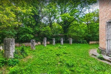 Az torony kertje a csillagjegyekkel, Forrás: Google Earth