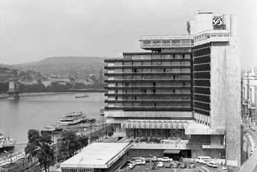 Hotel Duna Intercontinental, 1975-ben. Forrás: Fortepan / Főfotó