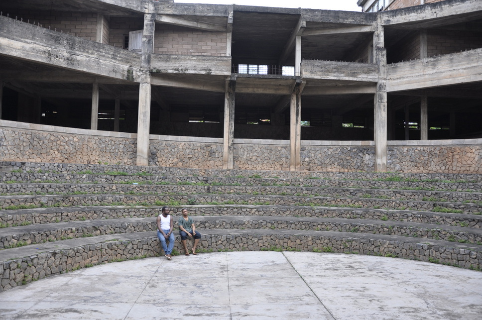 Demas Nwoko: New Culture Studios, Oremeji, 1967-napjainkig. Forrás: La Biennale di Venezia