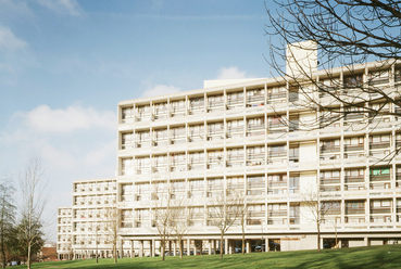 Alton lakótelep, London, Nagy-Britannia. (1959) Fotó: Janet Hall, RIBA Library Photographs Collection