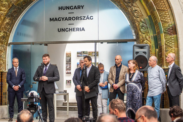 A magyar pavilion megnyitóján többek között Vincze Máté közgyűjteményekért és kulturális fejlesztésekért felelős helyettes államtitkár mondott beszédet.