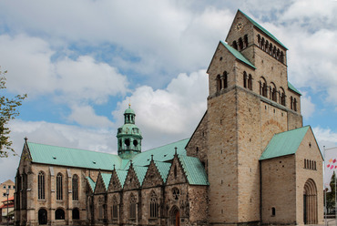 Hildesheimi dóm – fotó forrása: Roland Struwe | WikiMedia Commons
