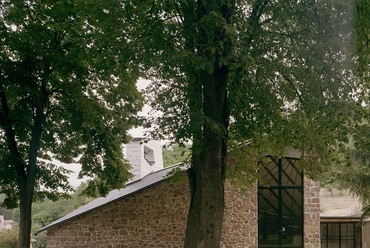 A cserépváraljai Munkás Szent József templom felújítása. Tervező: Partizan Architecture. Fotó: Danyi Balázs
